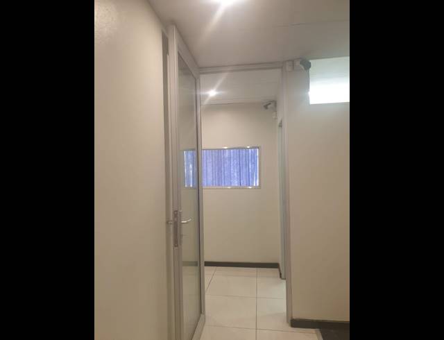 112M² BUSINESS FOR SALE IN BOKSBURG CENTRAL